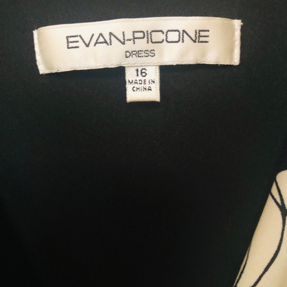 Evan Picone Black Dress with Cream Floral Print - Picture 4 of 4